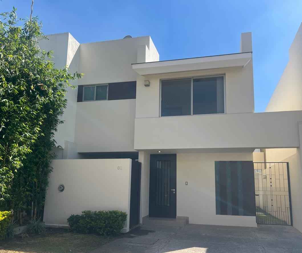casa en venta en del pilar residencial tlajomulco de zuniga con 147 m2 de terreno y 150 m2 de construccion pgIkYfQ