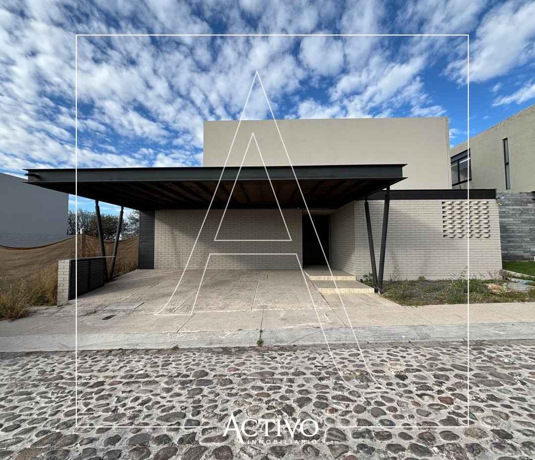 casa en venta avenida campanario lomas del campanario norte queretaro queretaro p8RVlDG