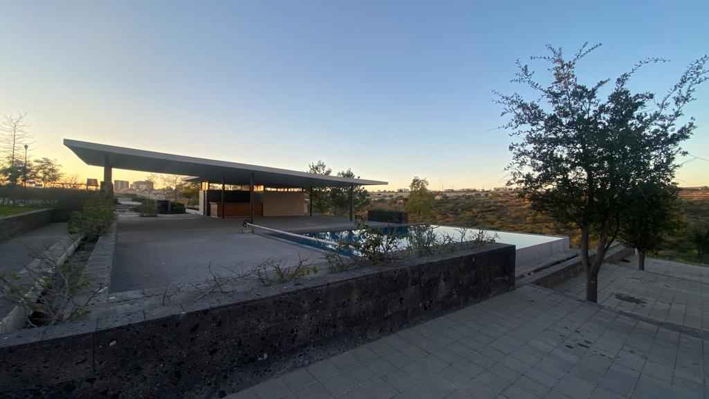 terreno en venta avenida campanario lomas del campanario iv queretaro queretaro pTLlLnw