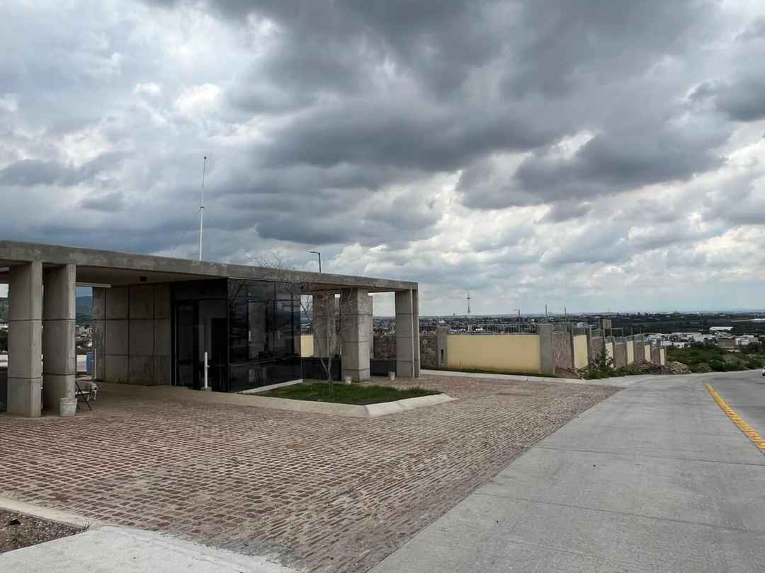 terreno en venta calzada lomas del molino el molino resiencial leon guanajuato prMCtQK